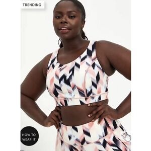 NWT Torrid Women 2X Athletic Sports Bra Workout Fitness Geometric Activewear